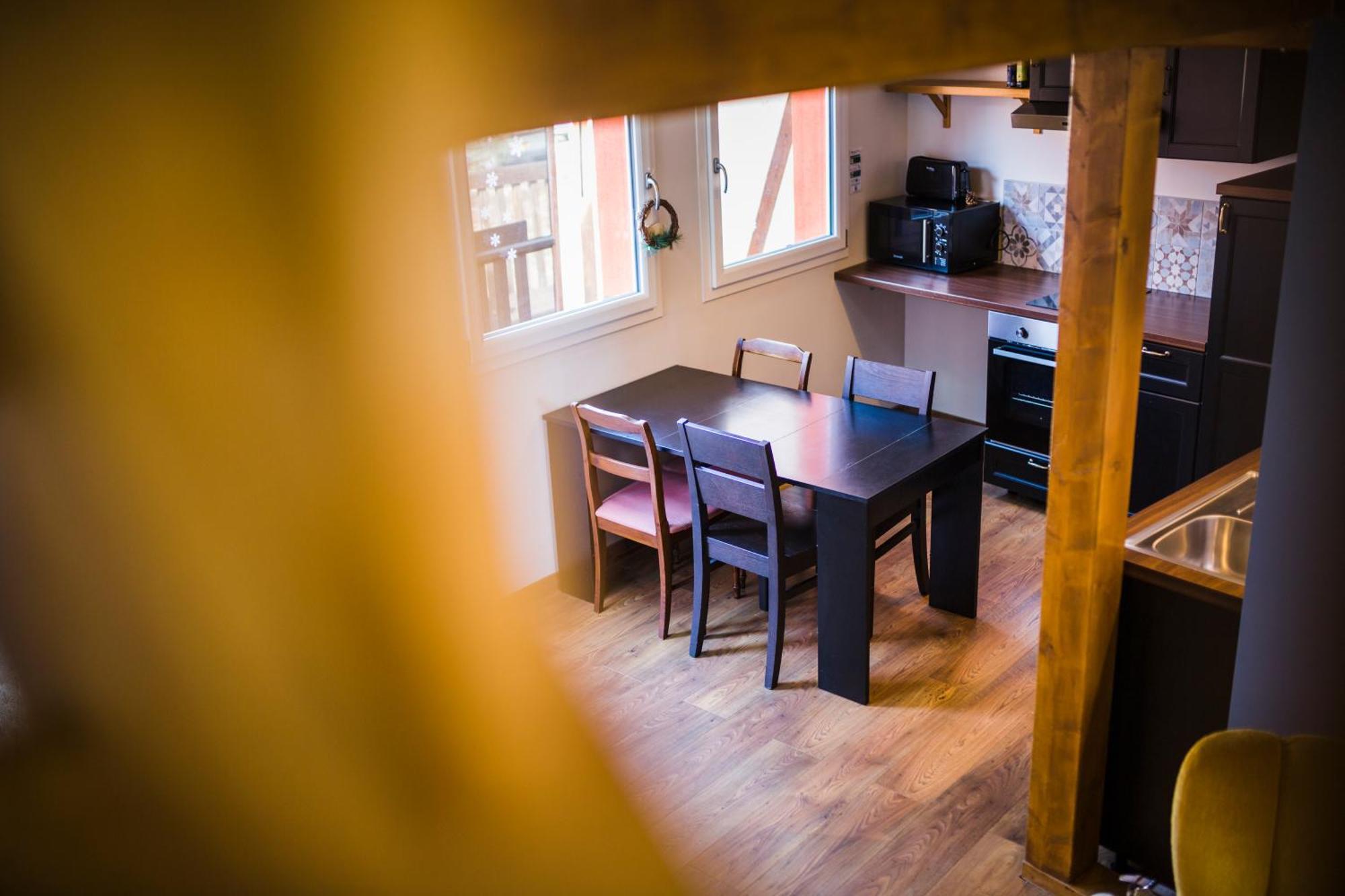 Meubles De Tourisme Griotte Et Cannelle Apartment Bergbieten Bilik gambar